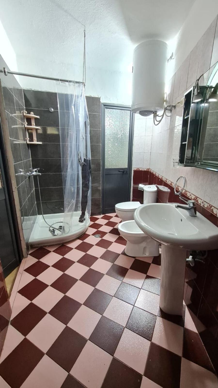 Calmly, Spacious Apartment Next To Usa Embassy Тирана Екстериор снимка