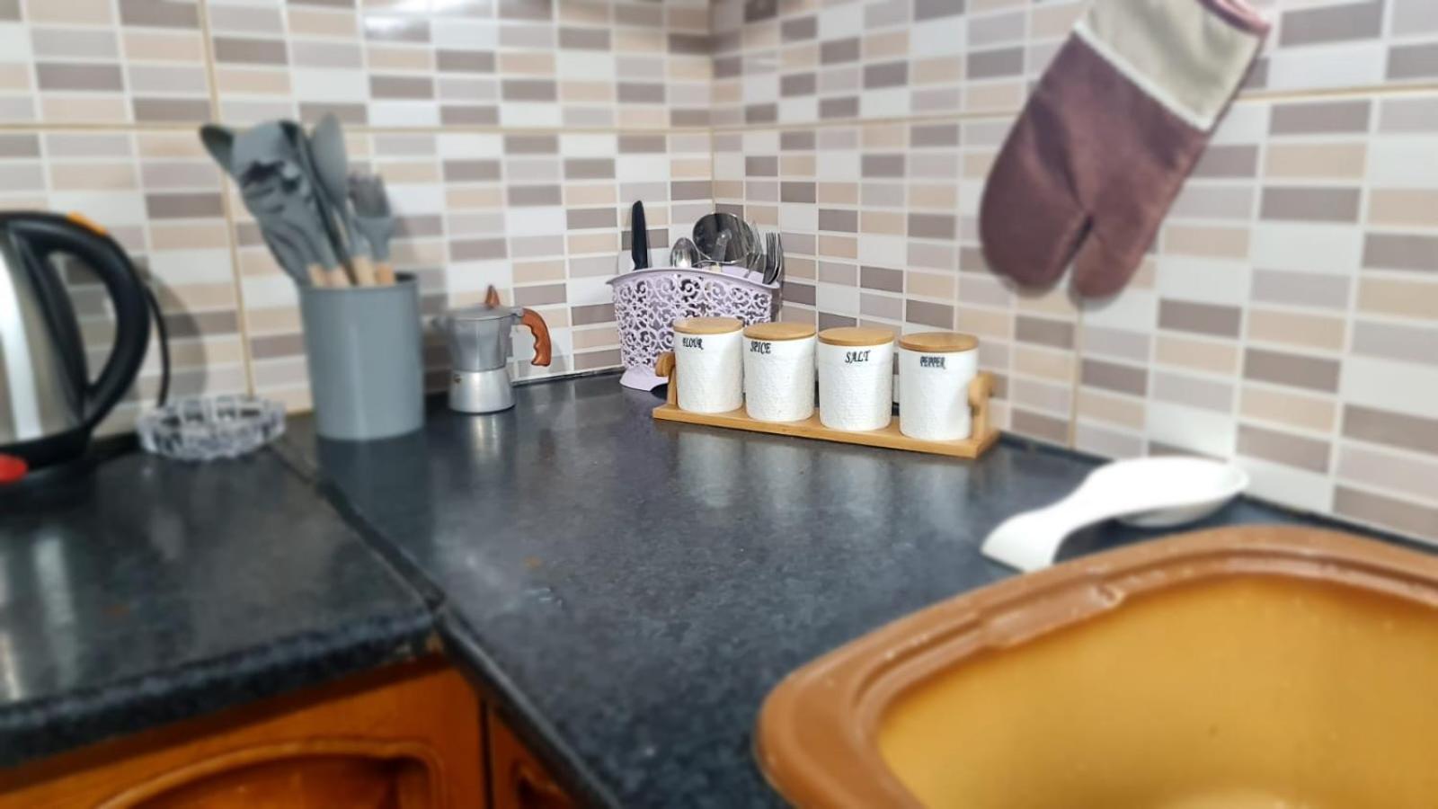 Calmly, Spacious Apartment Next To Usa Embassy Тирана Екстериор снимка