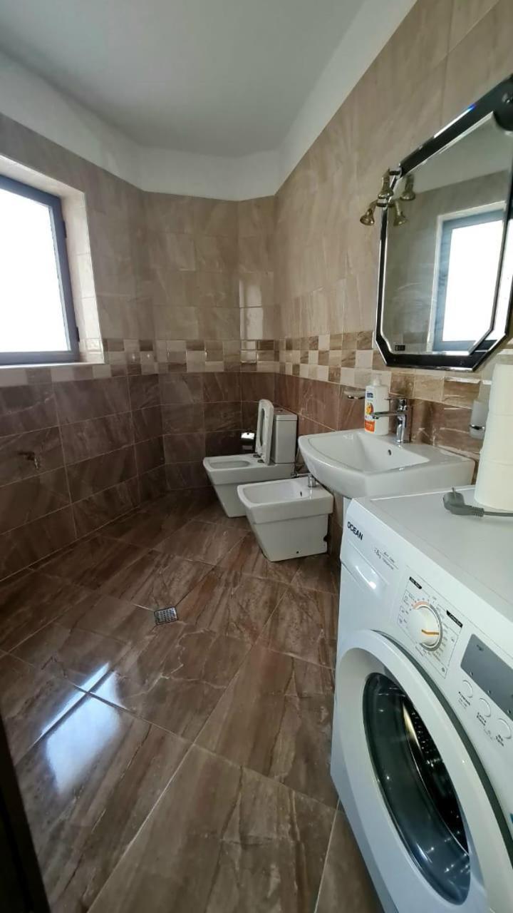 Calmly, Spacious Apartment Next To Usa Embassy Тирана Екстериор снимка